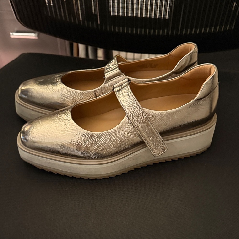 Johnston & Murphy Silver Platform Loafers